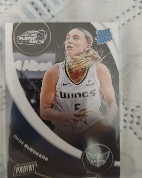 2025 Panini WNBA Player Of The Day #49 Paige Bueckers — front