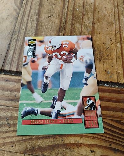 1994 Upper Deck Collector's Choice #20 Donnell Bennett Rookie Card — front