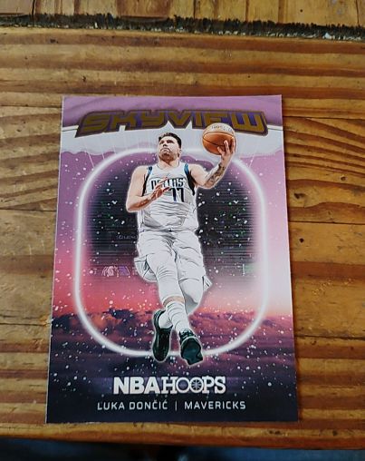 2024-25 Panini NBA Hoops #19 Luka Dončić Skyview — front