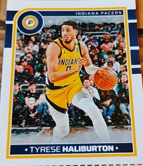 2024-25 Panini NBA Hoops #104 Tyrese Haliburton — front
