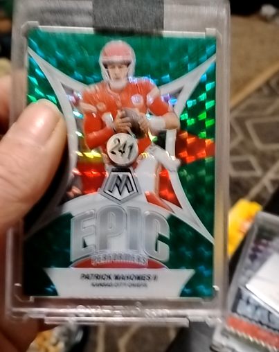 2024 Panini Mosaic Epic Performers #EP-PH Patrick Mahomes II — front