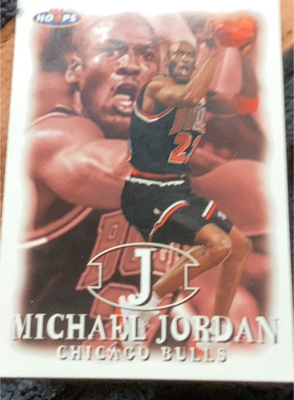 1998 Skybox NBA Hoops #23 Michael Jordan — front