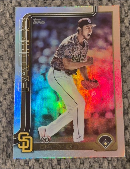 2025 Topps Series 1 #323 Yu Darvish — front