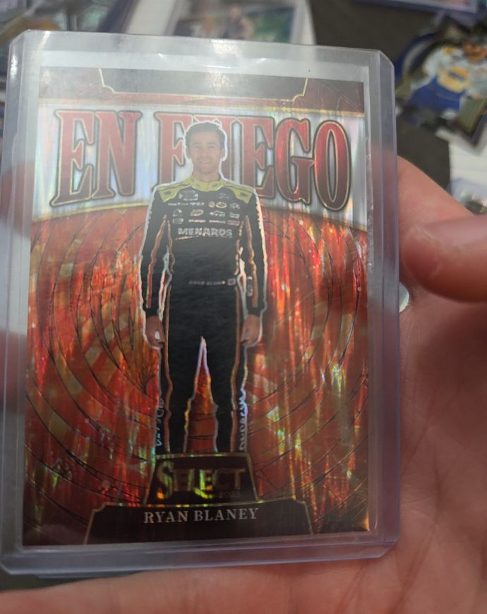 2025 Panini Select #16 Ryan Blaney En Fuego — front
