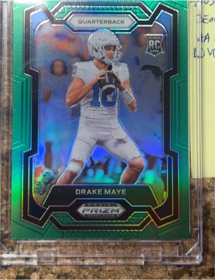 2024 Panini Prizm Draft Picks #103 Drake Maye Green Prizm Rookie Card — front