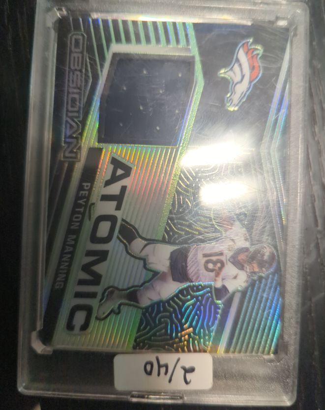 2020 Panini Obsidian Atomic Material #AM14 Peyton Manning — front