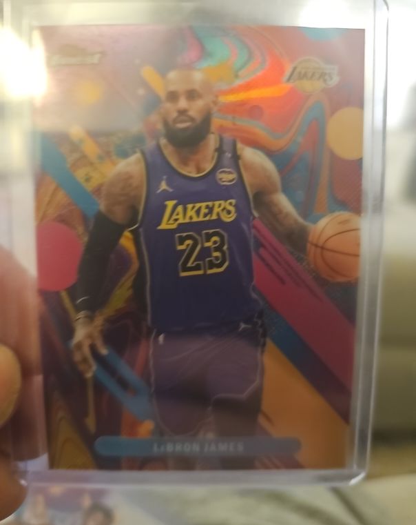 2025-26 Topps Finest #79 LeBron James — front