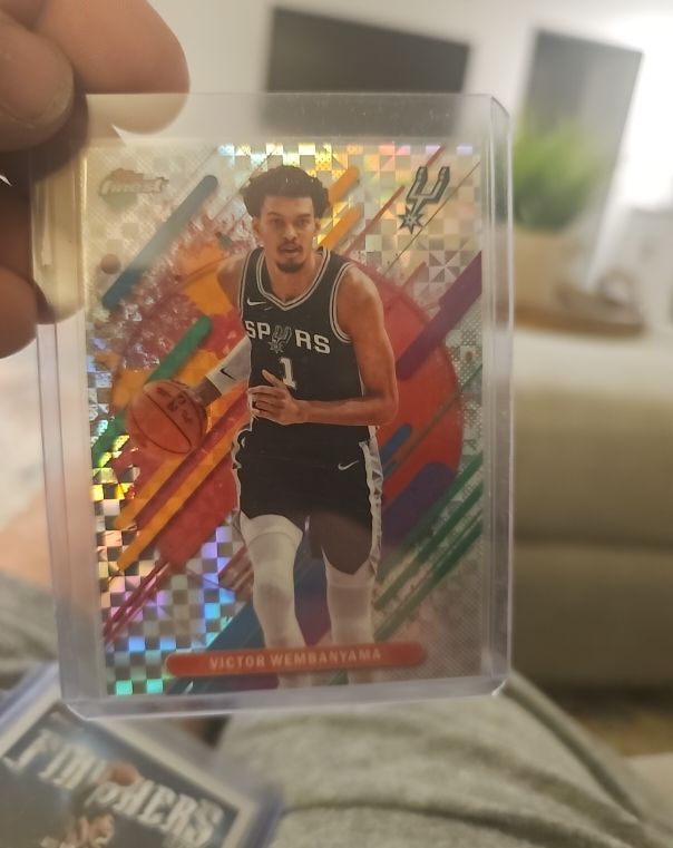 2025-26 Topps Finest #98 Victor Wembanyama — front