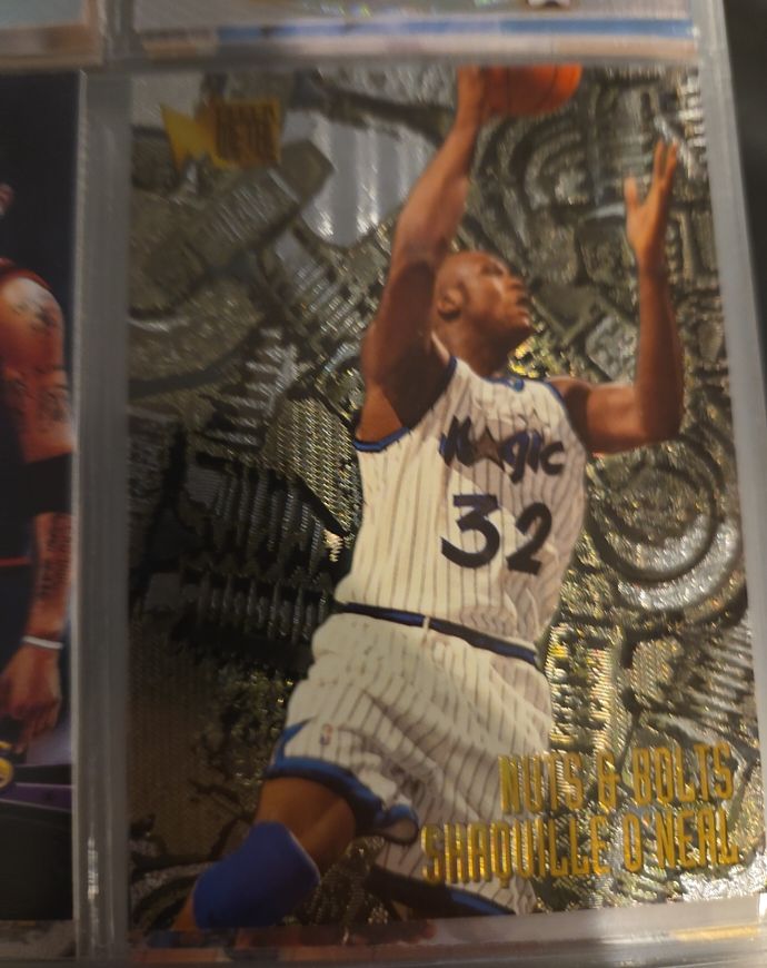 1995-96 Fleer Metal Nuts & Bolts #215 Shaquille O'Neal — front