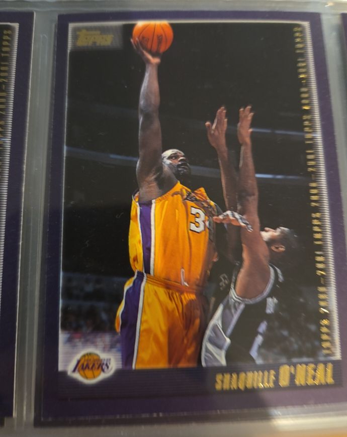 2000-01 Topps #10 Shaquille O'Neal — front