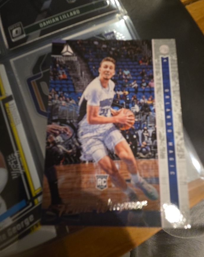 2021-22 Panini Chronicles Luminance #236 Franz Wagner Rookie — front