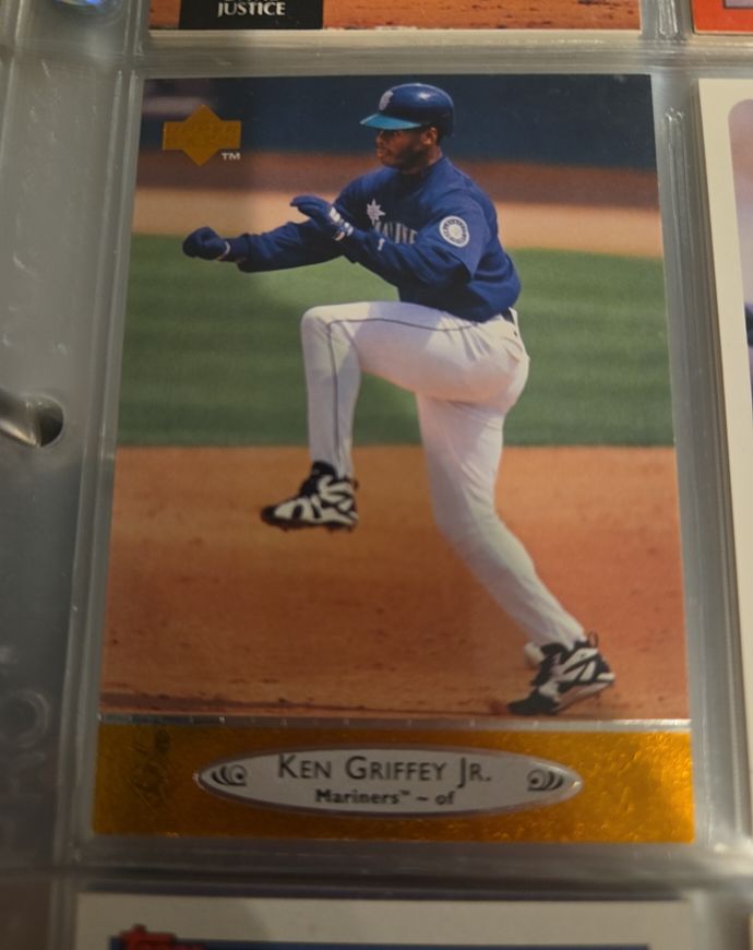 1996 Upper Deck #200 Ken Griffey Jr. — front