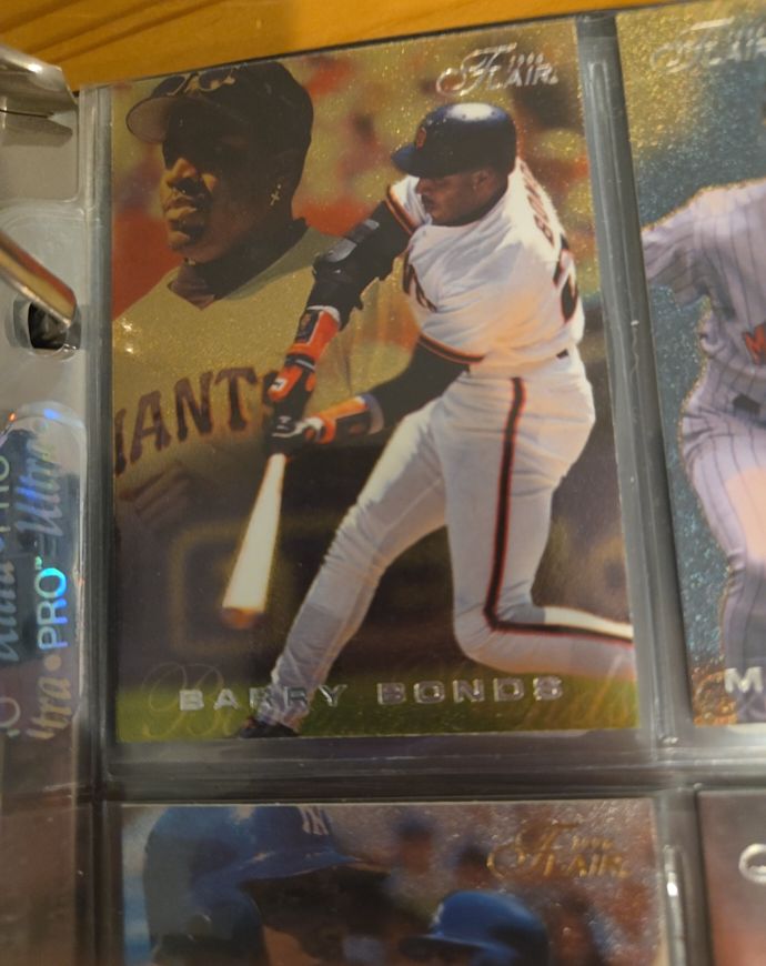 1994 Fleer Flair #239 Barry Bonds — front