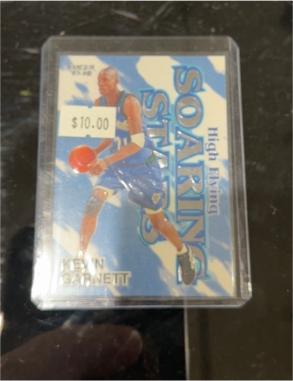 1997-98 Fleer #6 Soaring Stars Kevin Garnett — front
