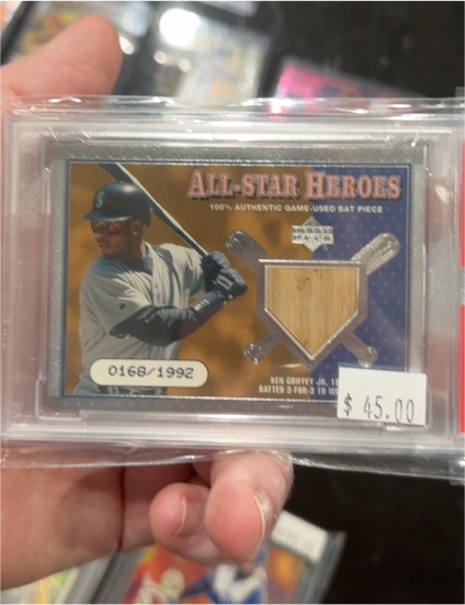 2001 Upper Deck All-Star Heroes #ASH-KG Ken Griffey Jr. — front