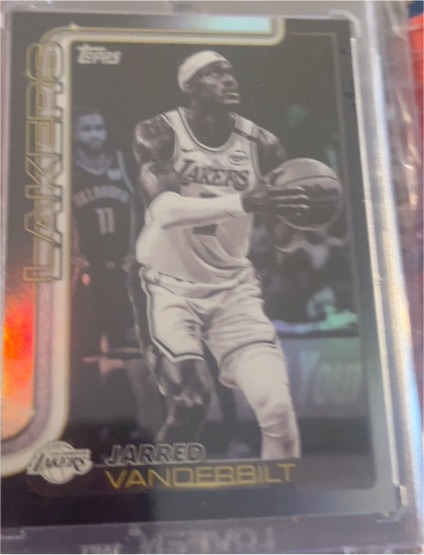 2025 Topps Basketball Blackout #155 Jarred Vanderbilt — front