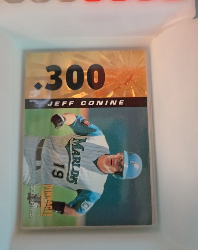 1996 Pinnacle #300 Jeff Conine — front