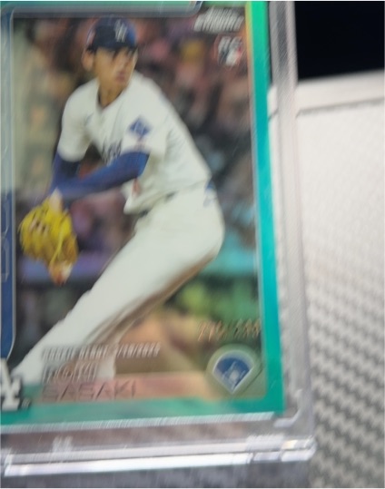 2025 Topps Chrome Update #USC73 Roki Sasaki Rookie Debut Teal Refractor — front