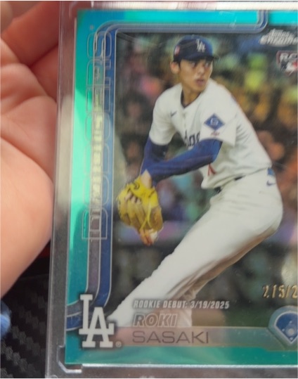 2025 Topps Chrome #217 Roki Sasaki — front