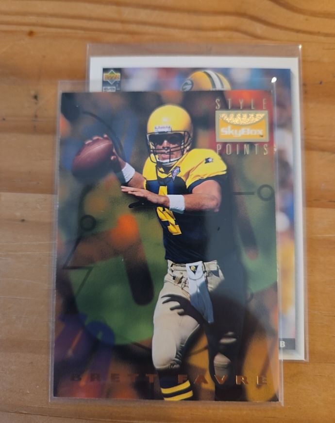1995 Skybox Premium Style Points #141 Brett Favre — front