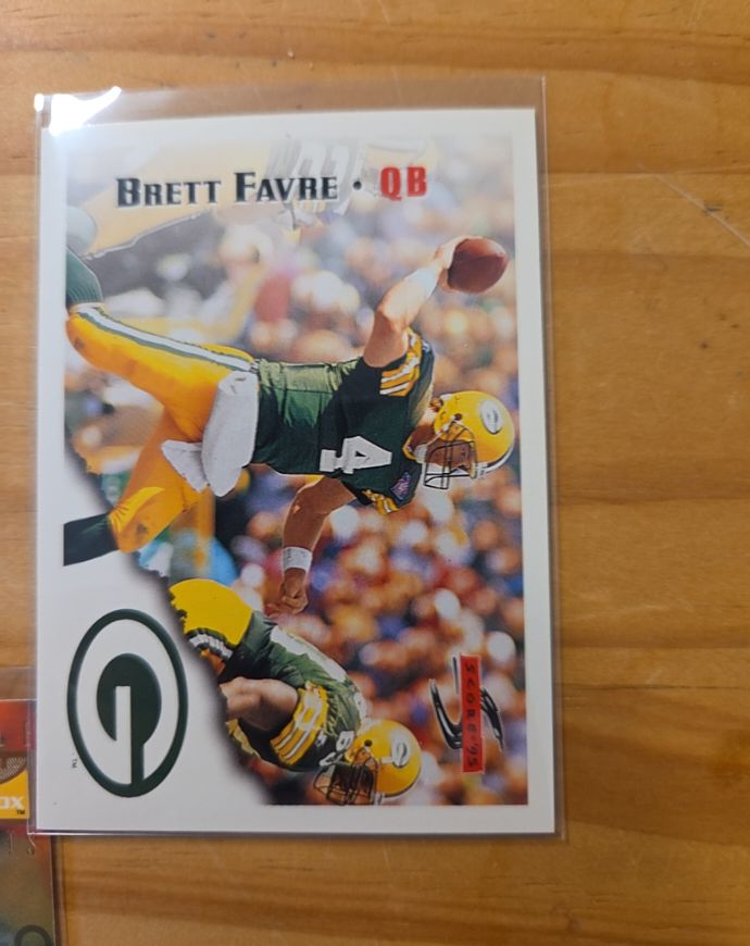 1995 Score #64 Brett Favre — front