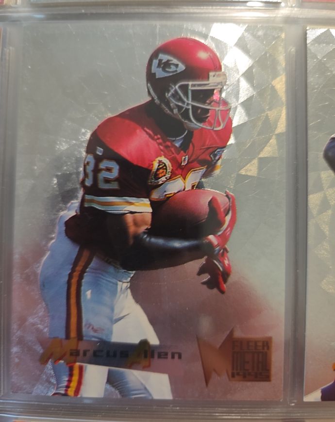 1995 Fleer Metal #2 Marcus Allen Silver Flashers — front