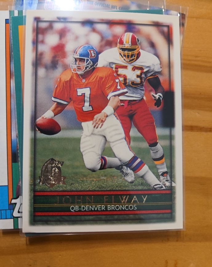 1996 Topps #320 John Elway — front