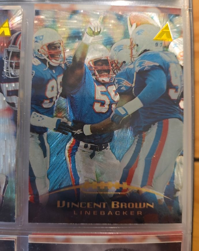 1995 Pinnacle Football #94 Vincent Brown — front