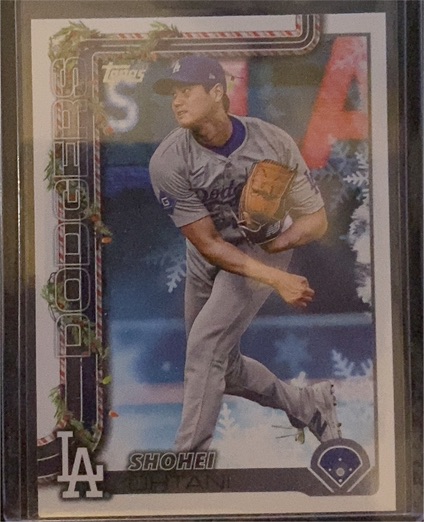 2025 Topps Holiday #H1 Shohei Ohtani — front