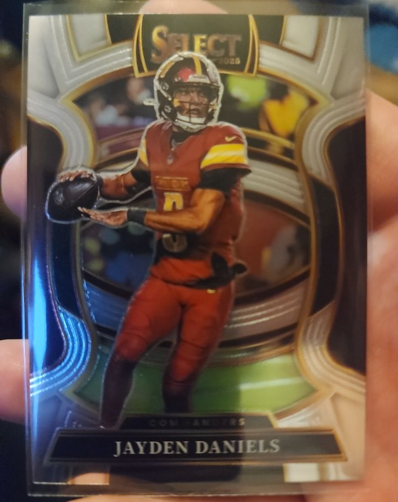 2025 Panini Select #88 Jayden Daniels Concourse Silver Prizm — front