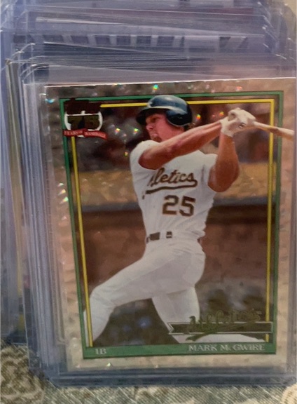 1990 Topps #25 Mark McGwire — front