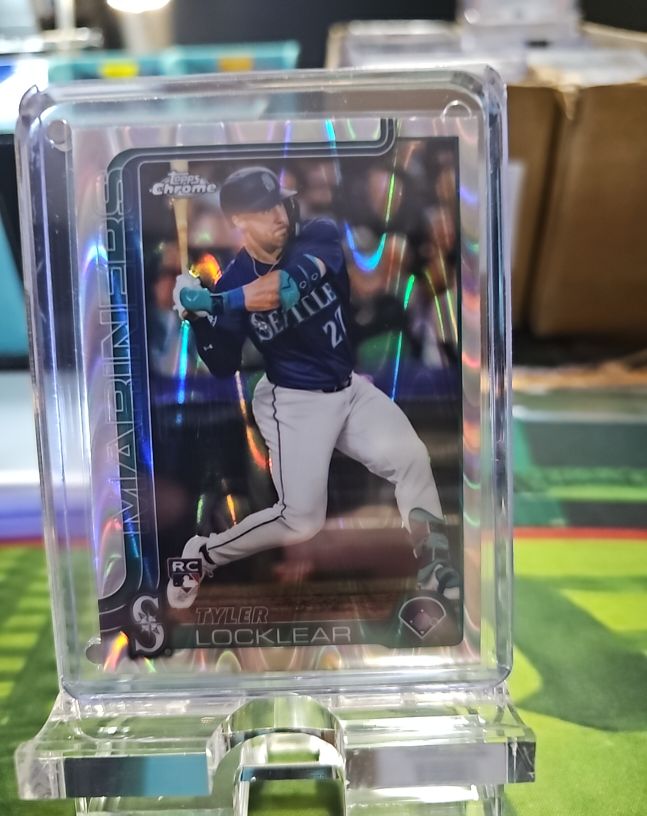 2025 Topps Chrome #41 Tyler Locklear — front