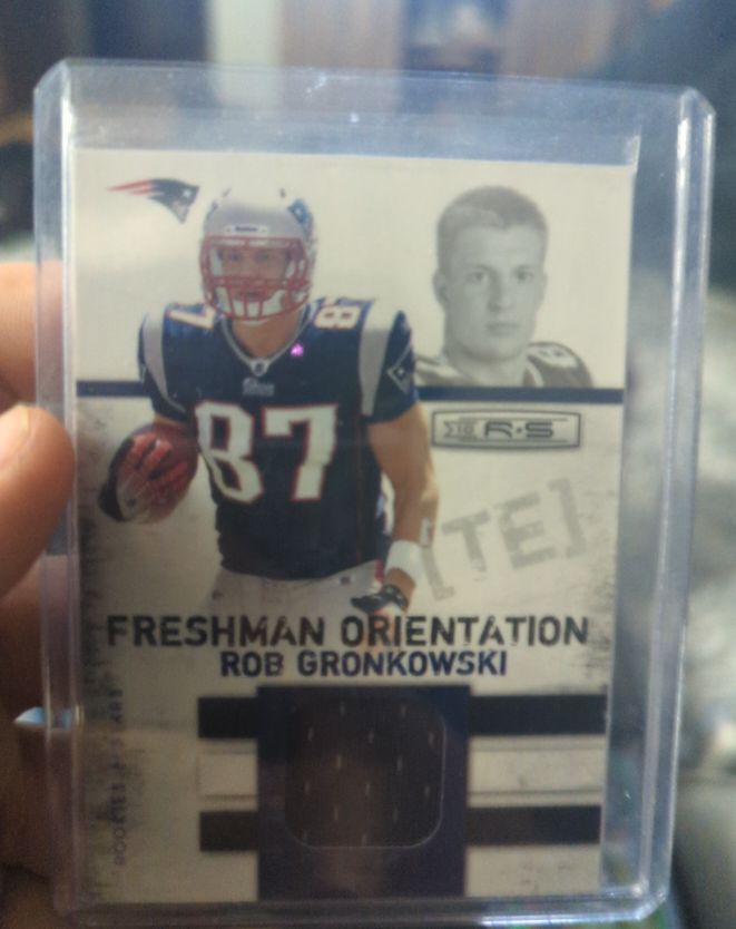 2010 Panini Rookies & Stars #10 Rob Gronkowski Freshman Orientation — front