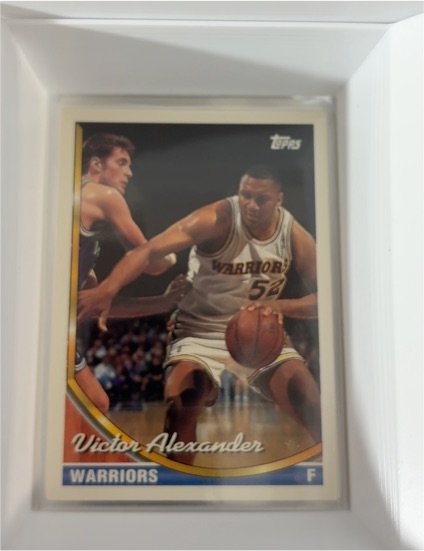 1993-94 Topps #7 Victor Alexander — front