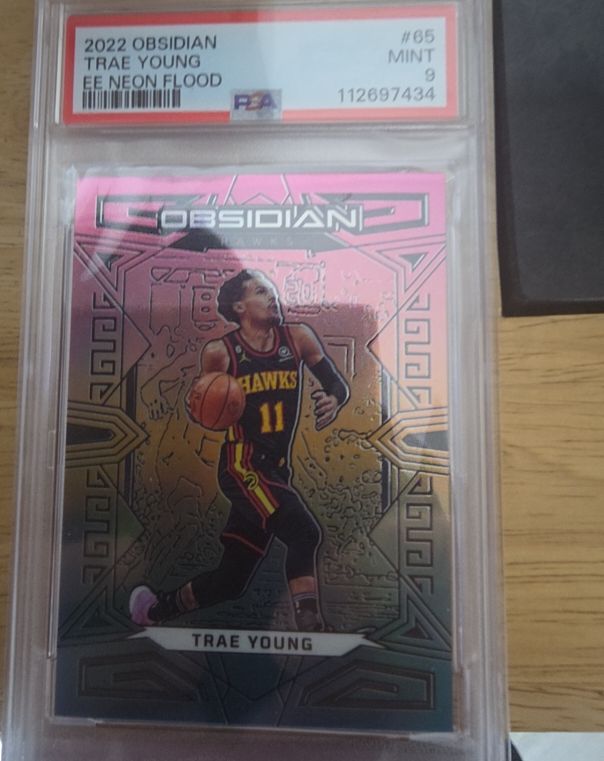 2022 Panini Obsidian #65 Trae Young — front