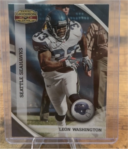 2010 Panini Gridiron Gear #131 Leon Washington — front