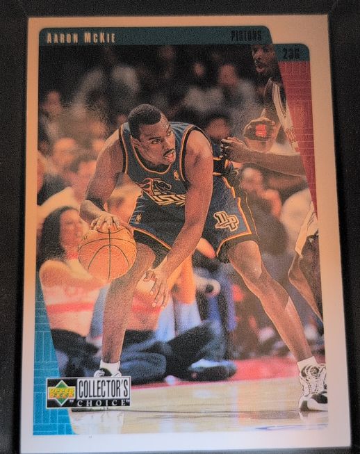 1997-98 Upper Deck Collector's Choice #41 Aaron McKie — front