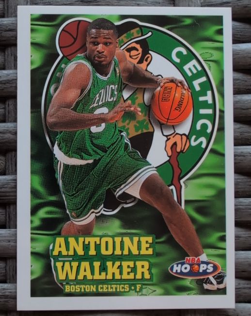 1997-98 NBA Hoops #17 Antoine Walker — front