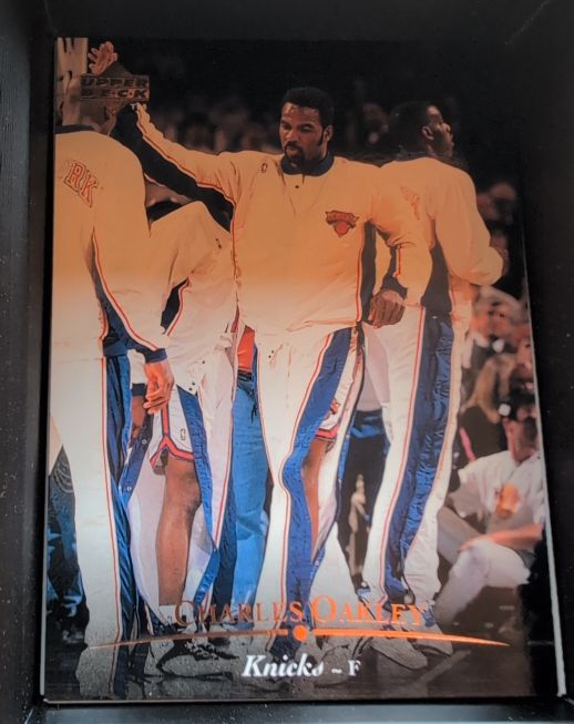 1995-96 Upper Deck #194 Charles Oakley — front