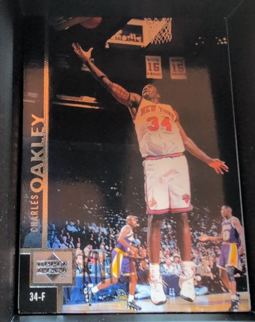 1997 Upper Deck #34-F Charles Oakley — front