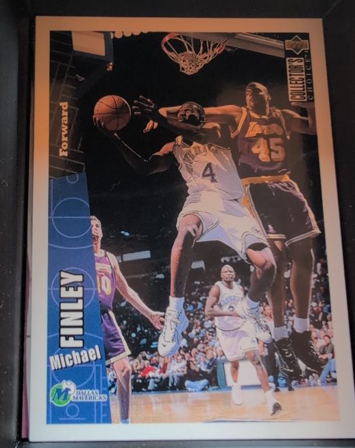1995 Upper Deck Collector's Choice #304 Michael Finley — front