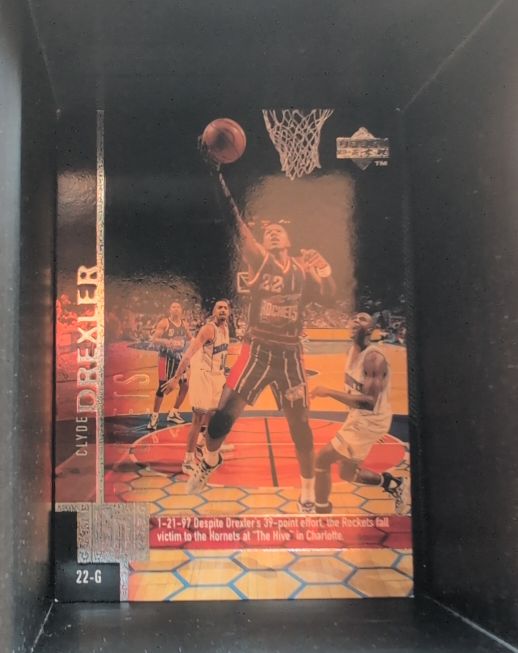 1997-98 Upper Deck #43 Clyde Drexler — front