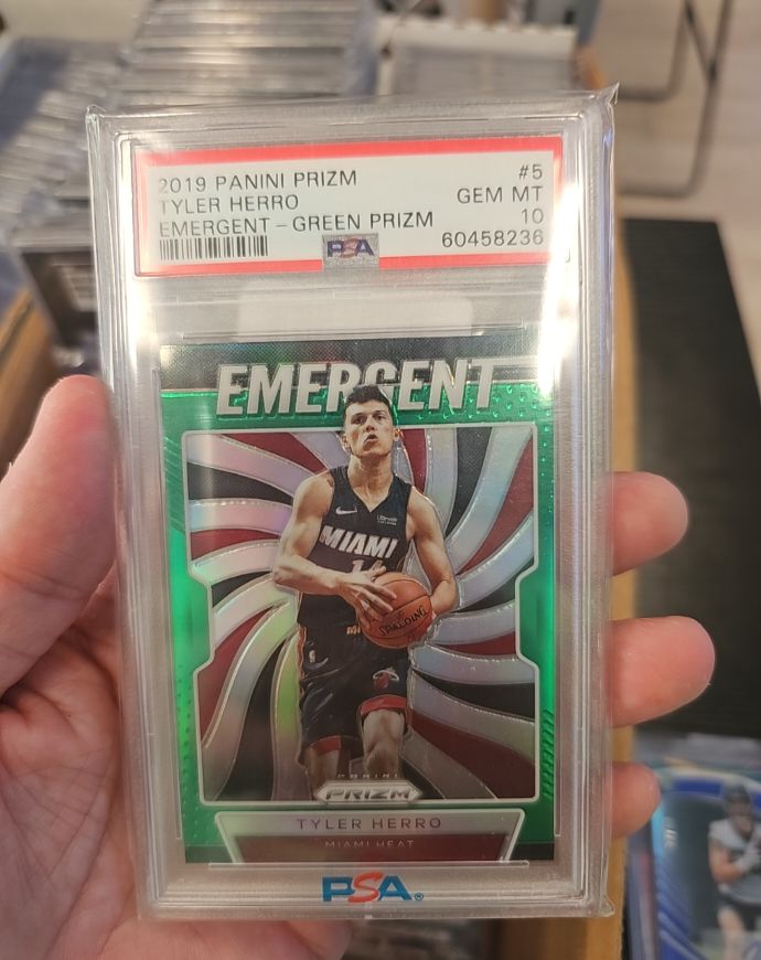 2019 Panini Prizm #5 Tyler Herro Emergent Green Prizm — front