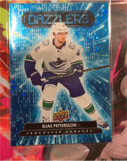 2022-23 Upper Deck Extended Series Dazzlers #DZ-144 Elias Pettersson — front