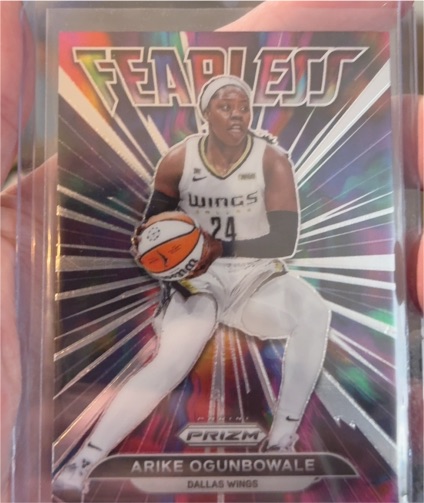 2022 Panini Prizm WNBA Fearless #14 Arike Ogunbowale — front