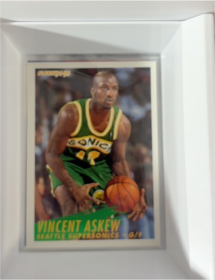 1994-95 Fleer #210 Vincent Askew — front