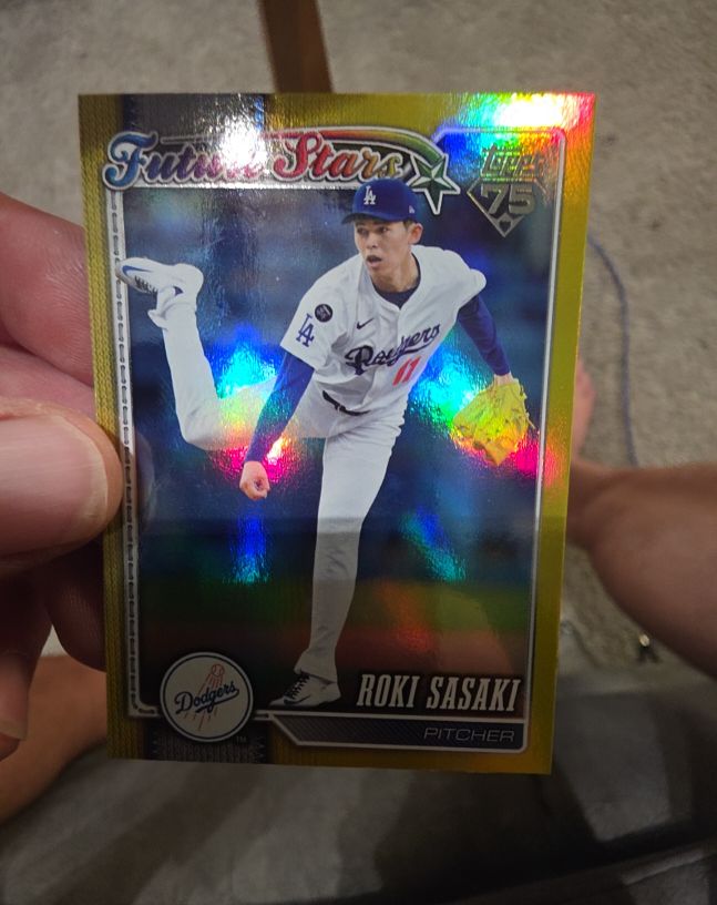 2026 Topps Series 1 #66 Roki Sasaki Future Stars Yellow Rainbow Foil Dodgers — front
