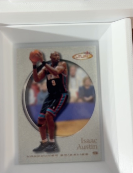 2000-01 Fleer Futures #100 Isaac Austin — front
