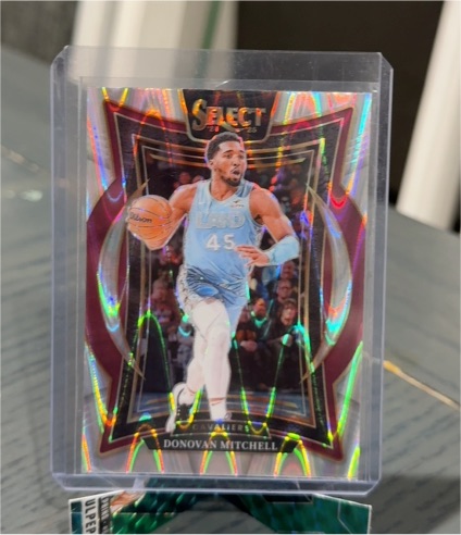 2024-25 Panini Select #21 Donovan Mitchell — front
