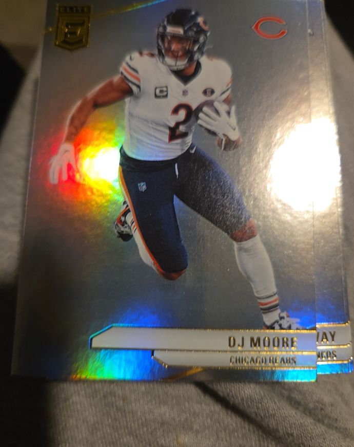 2024 Panini Donruss Elite #27 D.J. Moore — front